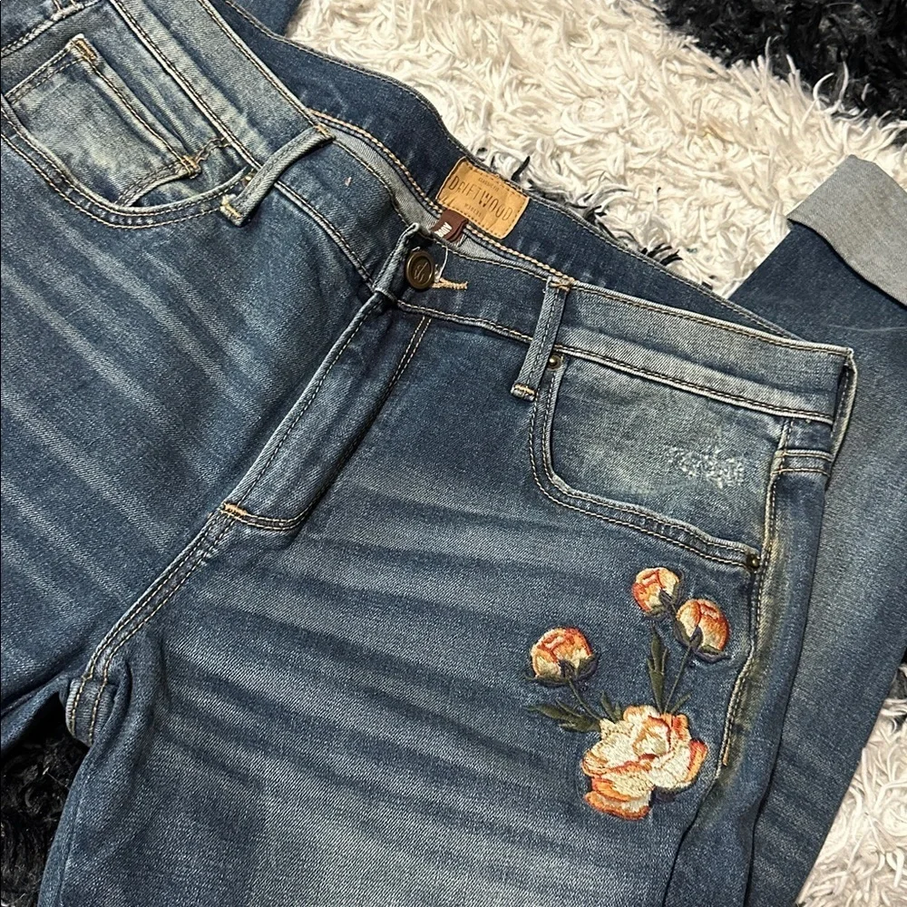 Driftwood “Audrey” Embroidered & Distressed Skinny Jeans, Cuffs, Sz 30